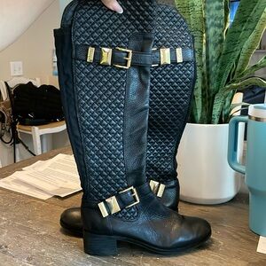 Black leather Vince Camuto boots